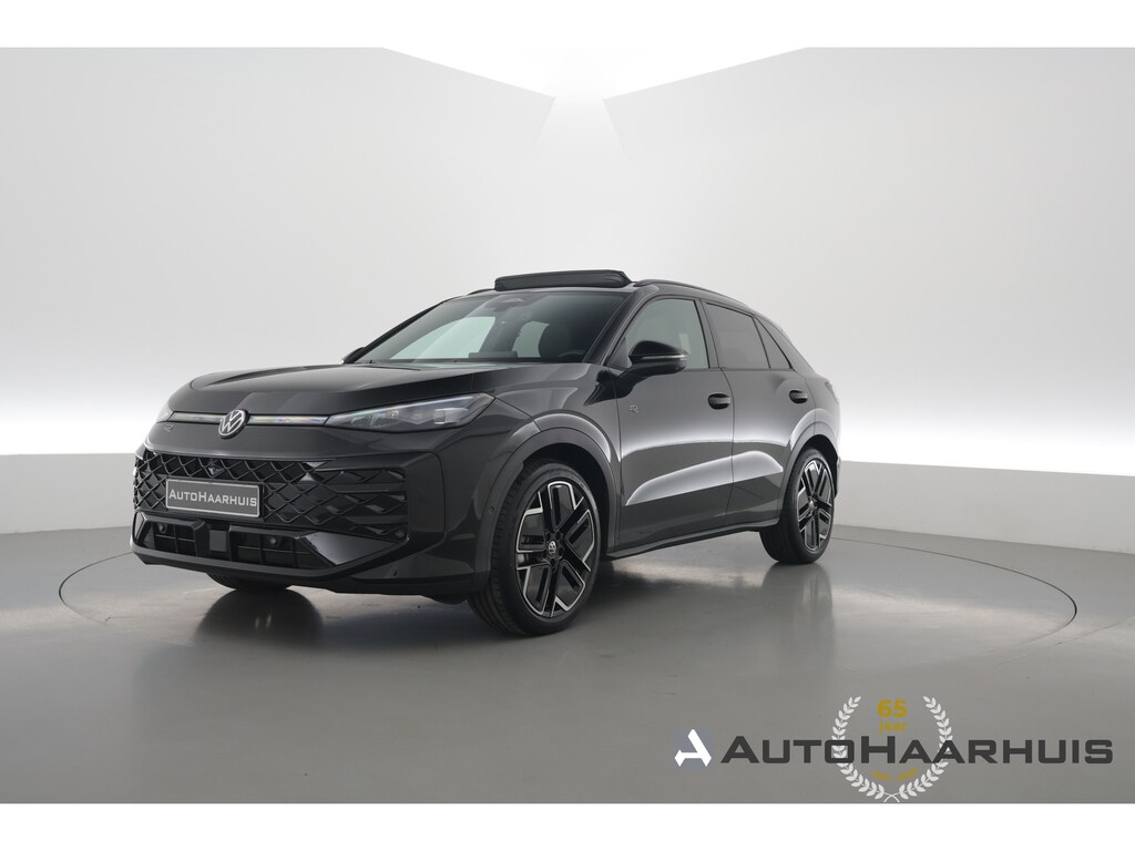 Volkswagen T-Roc 1.5 eTsi R-Line First Edition | Dig. Cockpit | IQ Light | Pano | Adapt. Cruise | Trekhaak | Head-up | Harman Kardon | Keyless | 360cam | Stoel- Stuurverw.