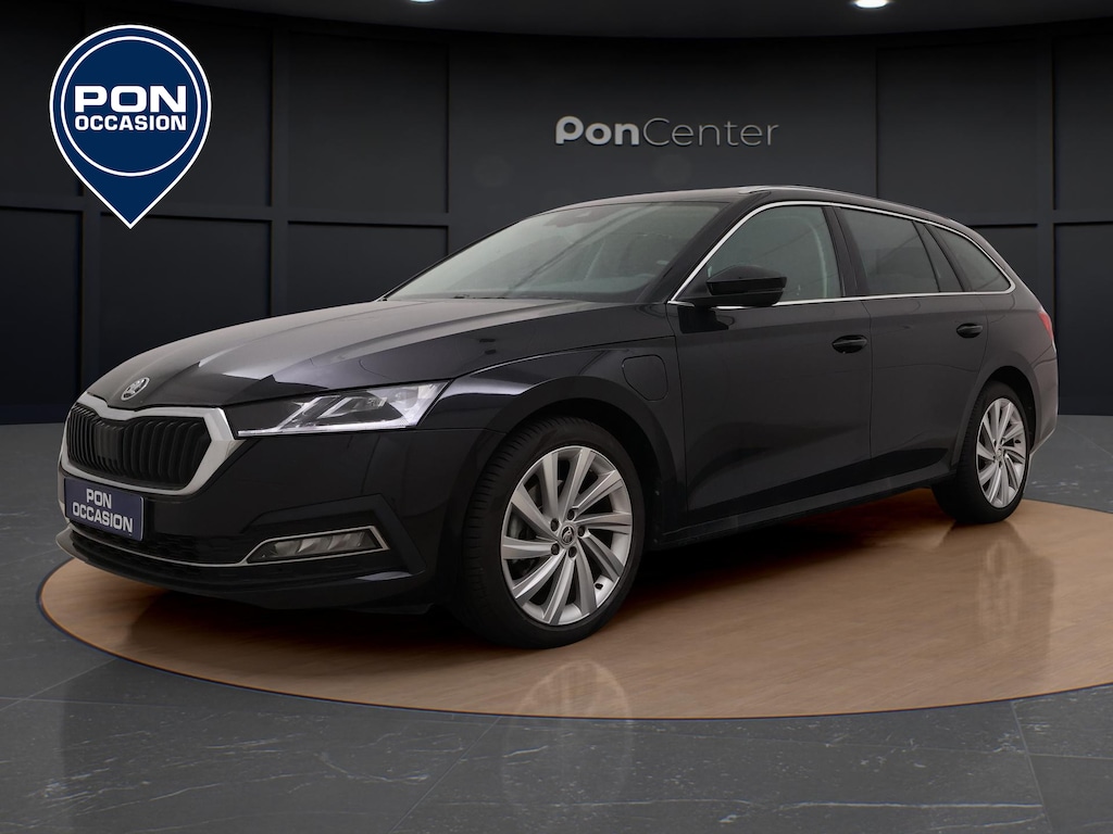 Skoda Octavia Combi 1.4 TSI iV | Trekhaak | Camera | ACC | Stoelverwarming | Elek. Achterklep | Getint Glas | Carplay | 18'' |