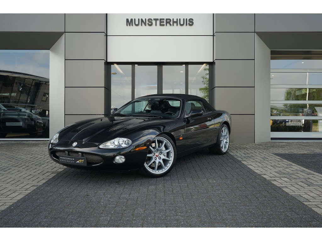 Jaguar XKR 4.0 V8 Convertible 100 Limited Edition | Verwarmde voorstoelen | Cruise control |