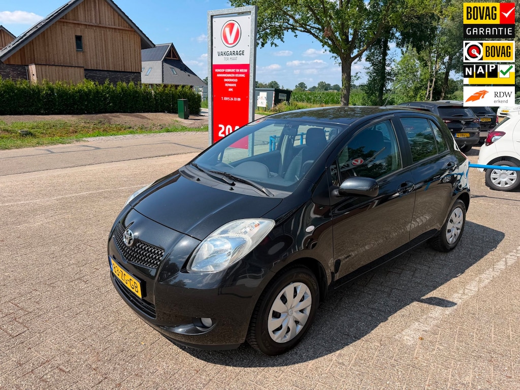 Toyota Yaris 1.3 VVTi Sol