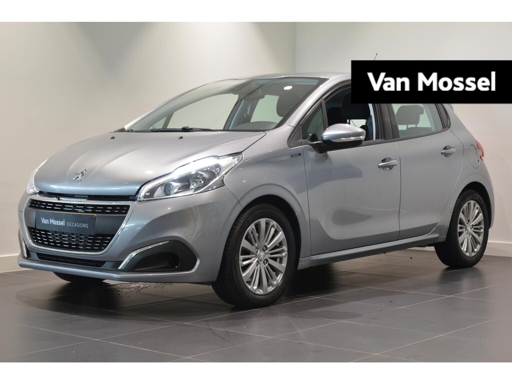 Peugeot 208 Signature NAVIGATIE - AIRCO - HANDGESCHAKELD