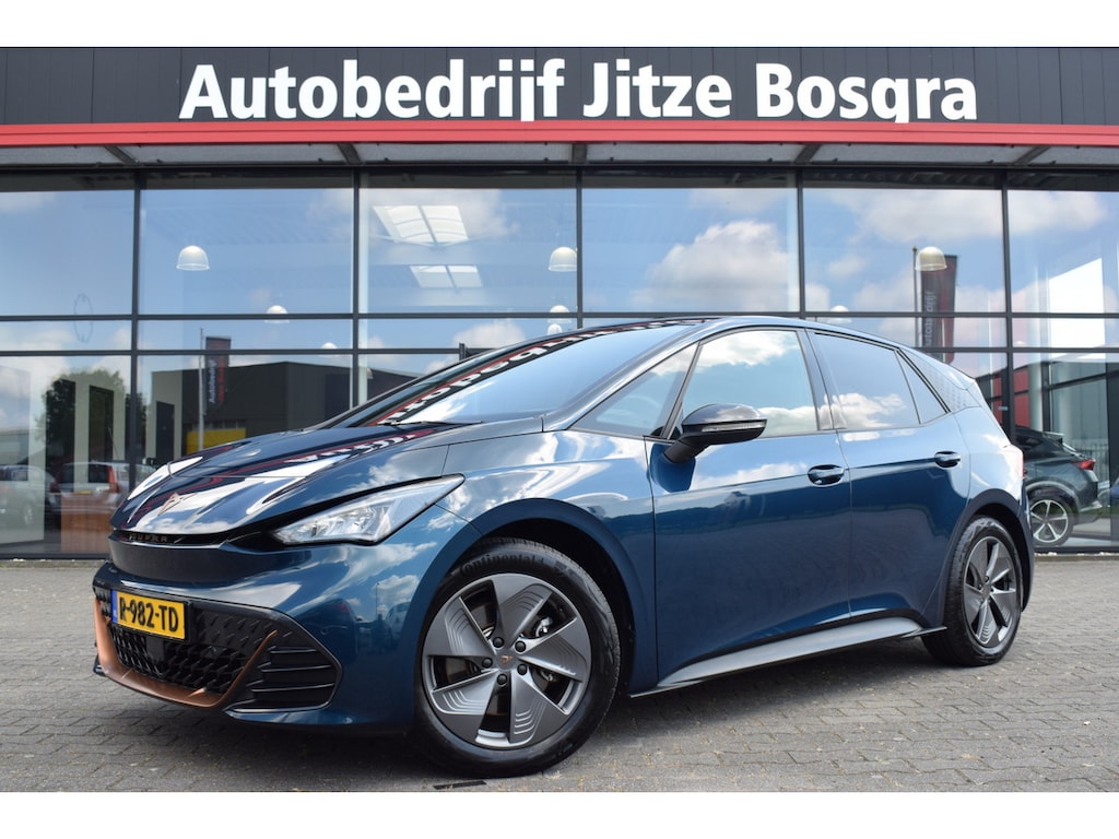CUPRA Born Essential 62 kWh SOH 92% LED | Carplay | Standkachel | Sfeerverlichting | Virtual | Sportstoelen