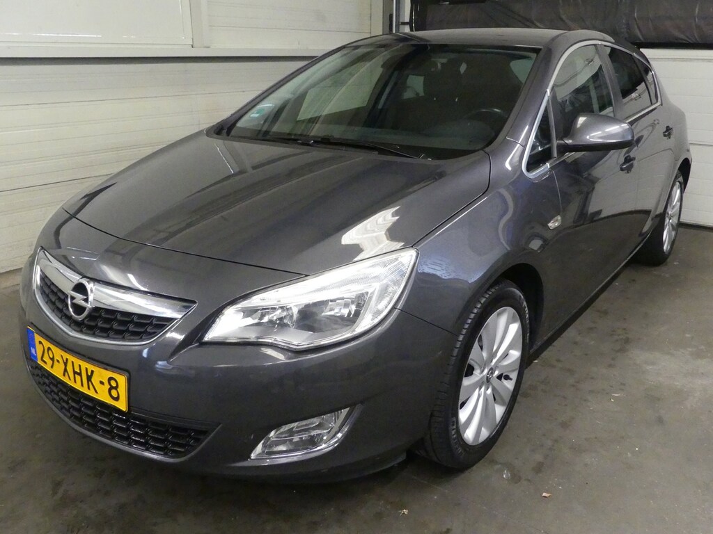 Opel Astra 1.4 Cosmo - Trekhaak - Cruise Control