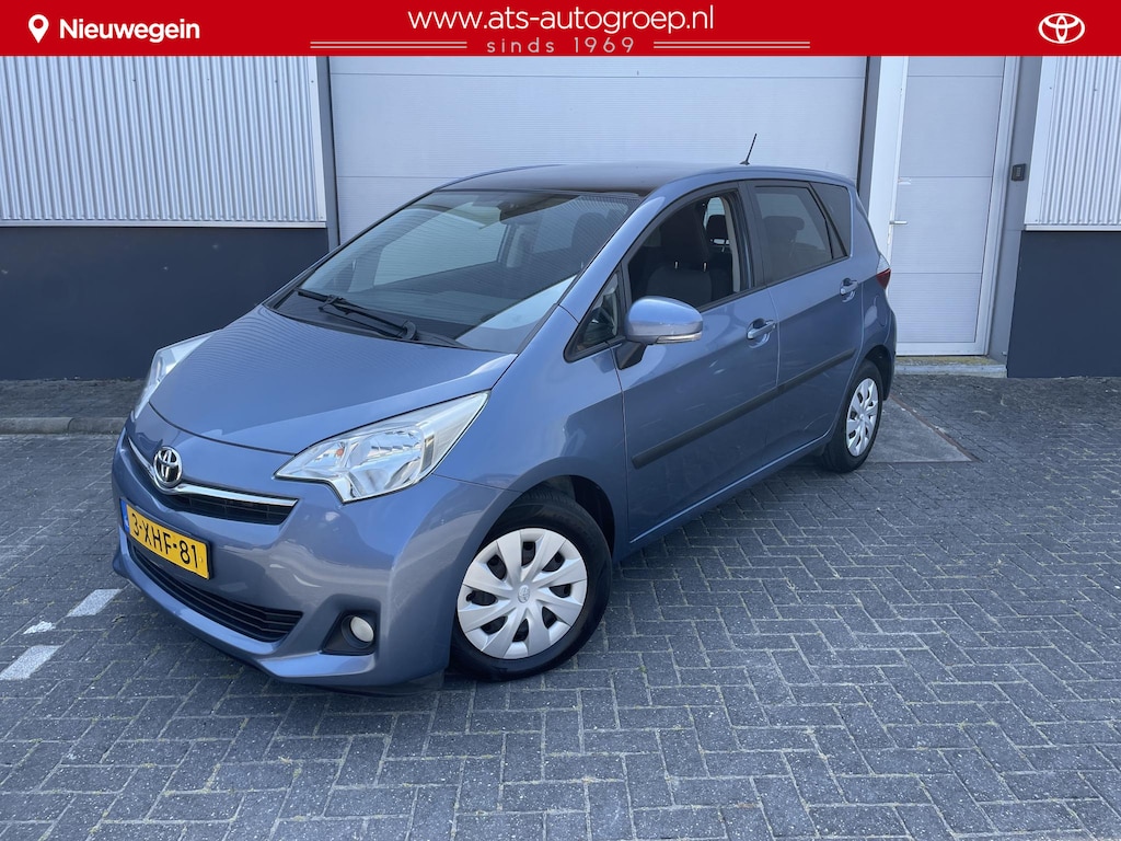 Toyota Verso-S 1.3 VVT-i Aspiration , Panoramadak, All season banden