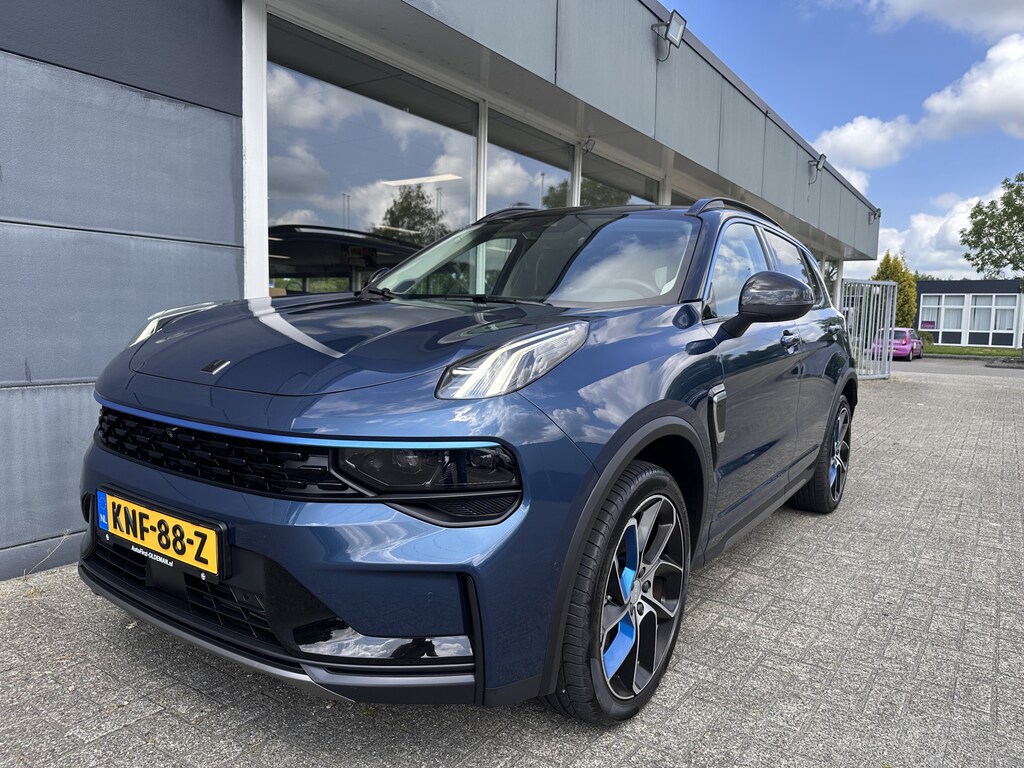 Lynk & Co 01 1.5 Pano,carplay,360camera,adaptive cruise