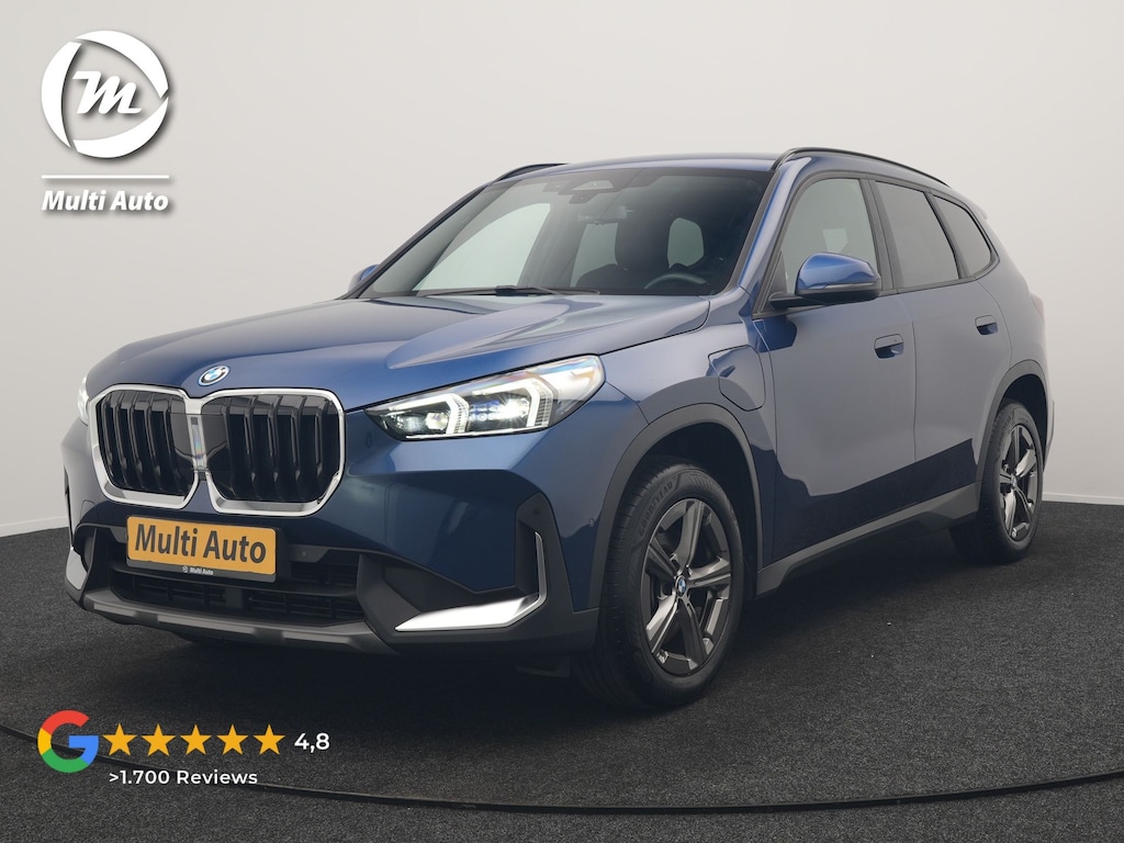 BMW X1 xDrive25e Sportline PHEV 245pk Dealer O.H. | Trekhaak Af Fabriek | Adaptive Cruise | Camera | Harman / Kardon | Lederen Sportstoelen Massage & Memory | Sfeerverlichting | Keyless | Blis | Stoelen & Stuur Verwarmd | Apple Carplay | Plug In Hybrid |