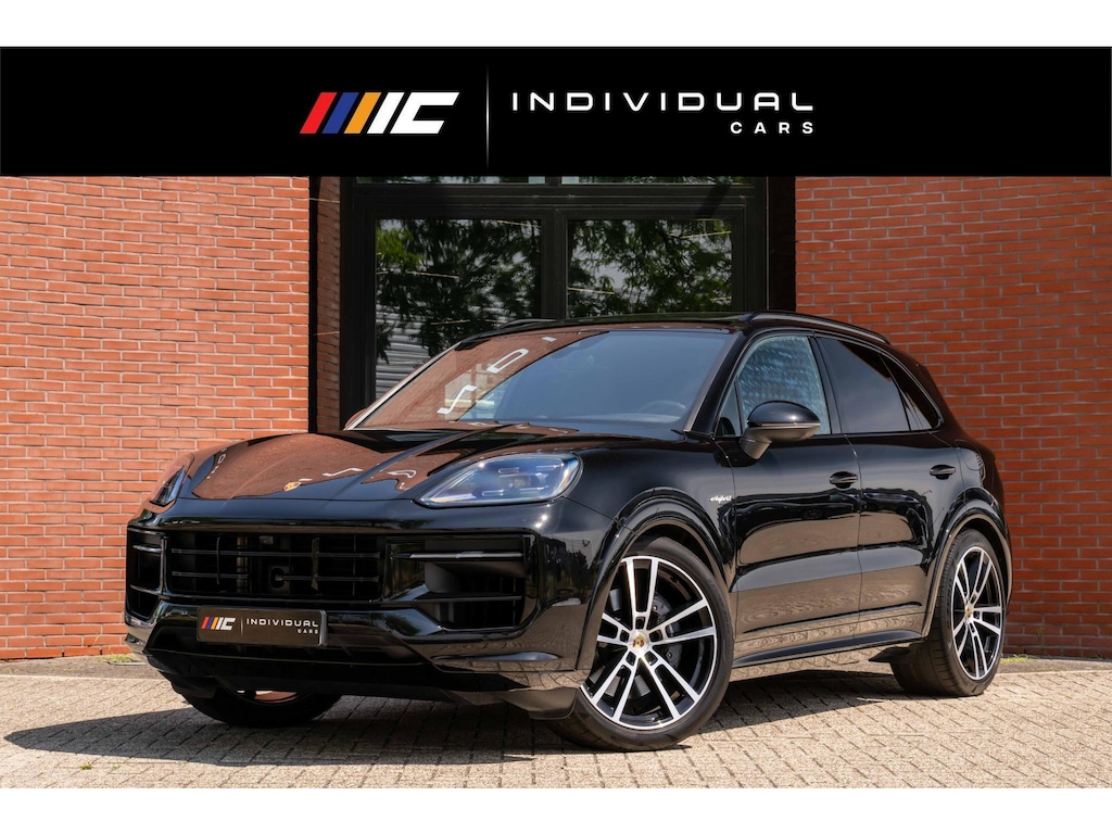 Porsche Cayenne 3.0 E-Hybrid Sport-Design Sportuitlaat Display