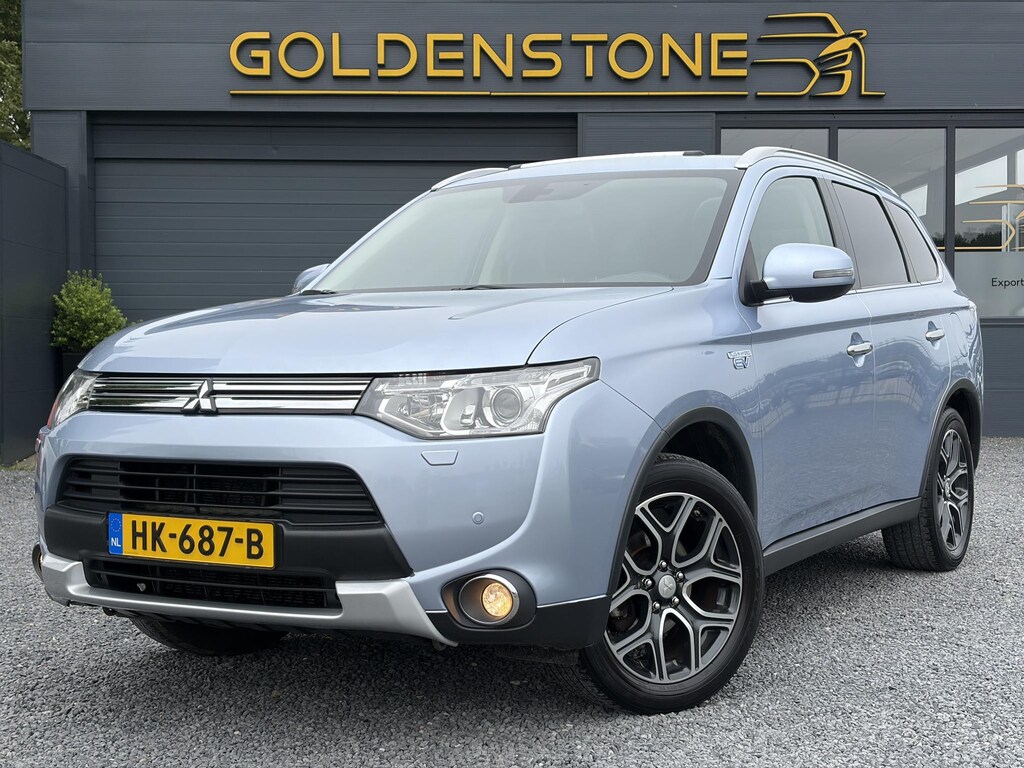 Mitsubishi Outlander 2.0 PHEV Executive Edition Trekhaak,Schuifdak,Leder,Stoelverw-Koeling,Camera,Navi,Keyless,Clima,Cruise,Lm velgen,Pdc,V+A,Rijstrooksensor,Extra velgen,N.A.P,Apk tot 11-2026