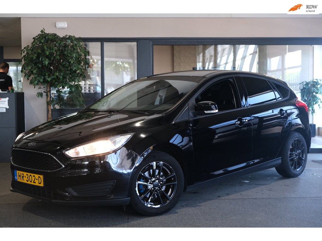 Ford Focus 1.0 Trend Edition 101PK Navi Airco PDC