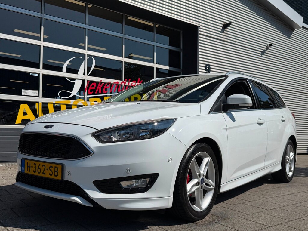 Ford Focus Wagon 1.0 ST-Line - Navigatie I Sport pakket I Airco I PDC I Dealer onderhouden