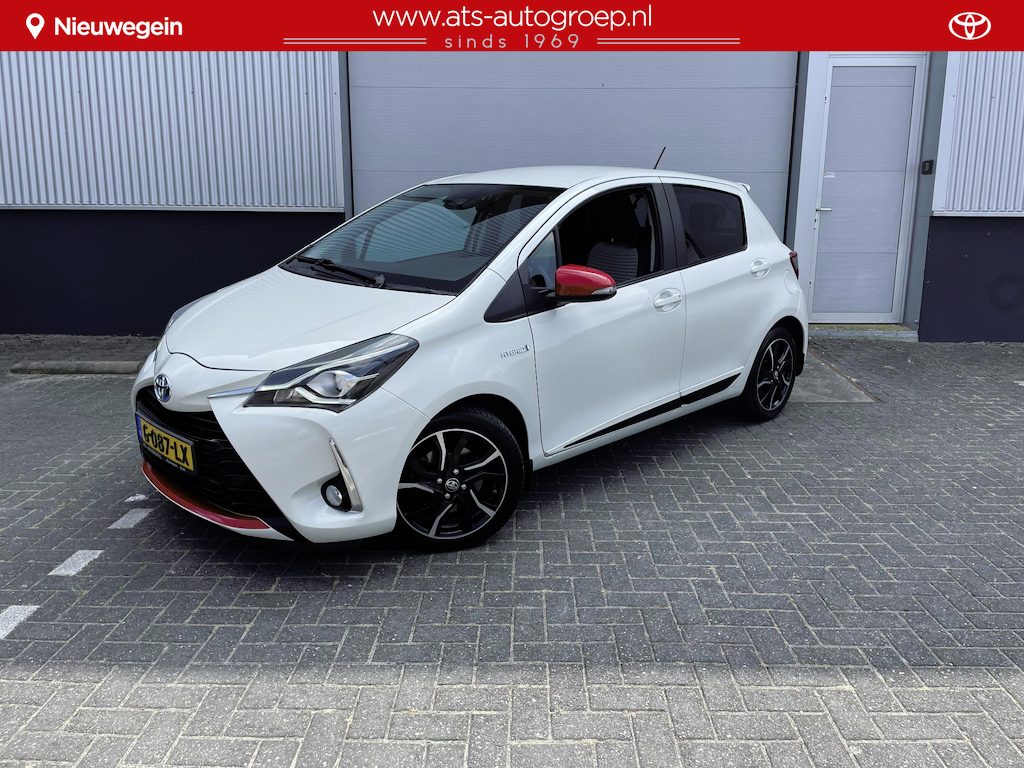 Toyota Yaris 1.5 Hybrid Executive | Red & White edition |