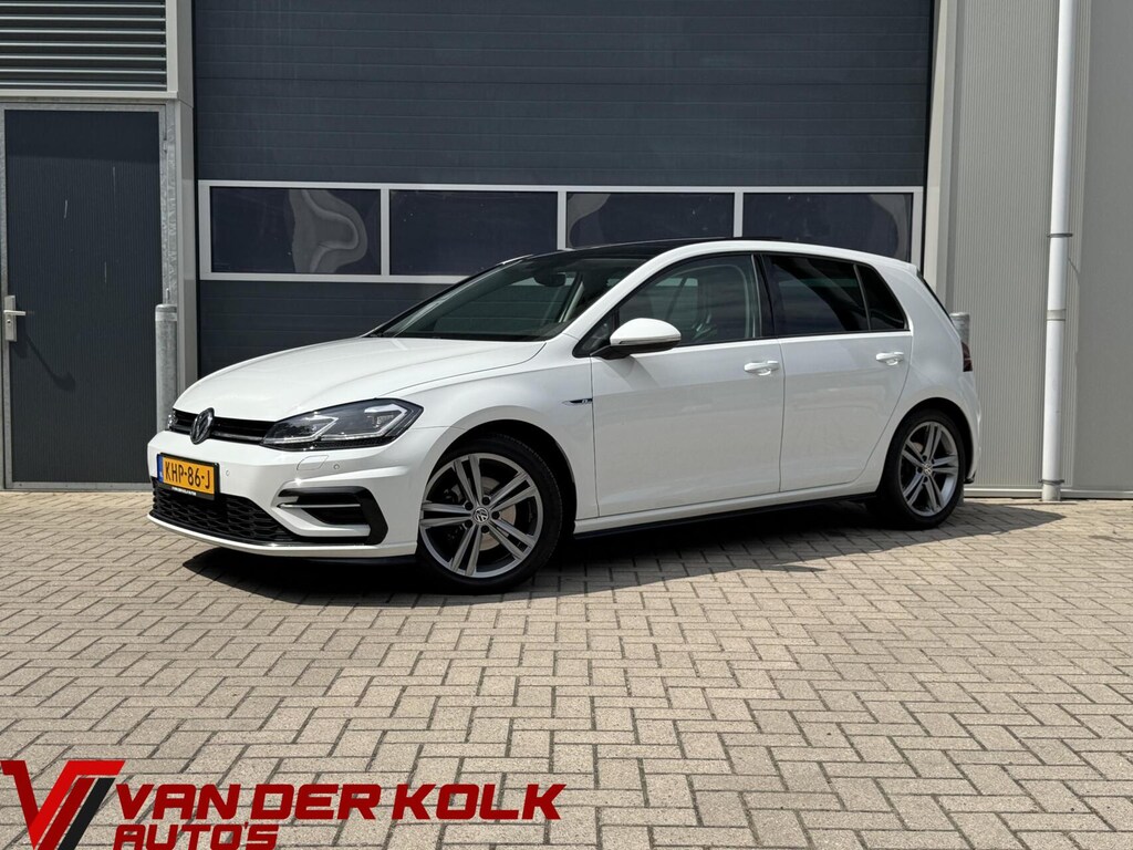 Volkswagen Golf 1.5 TSI R-Line | Panorama | Full LED | CarPlay | Adaptive Cruise | Navigatie | Climate