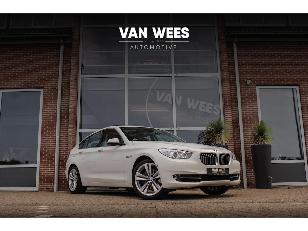 BMW 5-Serie GT Gran Turismo 535i High Executive | 2e eigenaar | Camera | Panoramadak | Head-up | Dodehoek detectie | HiFi audio | Rear Entertainment | Night Vision | DAB | Trekhaak