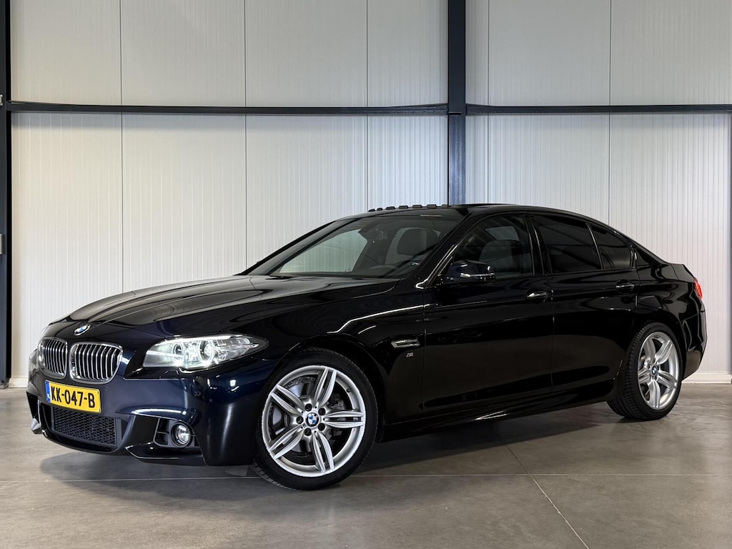 BMW 5-Serie 520i M-Sport High Executive Pano Memory NL-AUTO