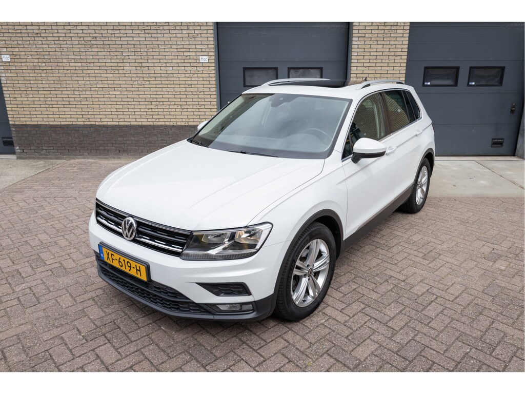 Volkswagen Tiguan 1.5 TSI ACT Comfortline Business DSG Panodak.
