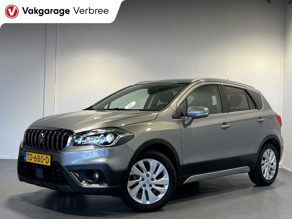 Suzuki S-Cross 1.0 Boosterjet Exclusive | Lichtmetalen Velgen 17" | Voorstoelen Verwarmd | Cruise Control | LED Koplampen | Airco |
