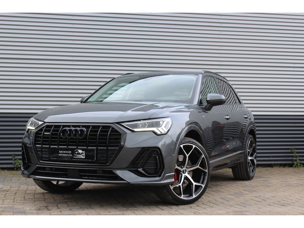 Audi Q3 45 TFSI quattro | S-Line | Trekhaak | Keyless | Dode hoek | Camera | Black optik | Stoelverwarming | Elektrische kofferbak
