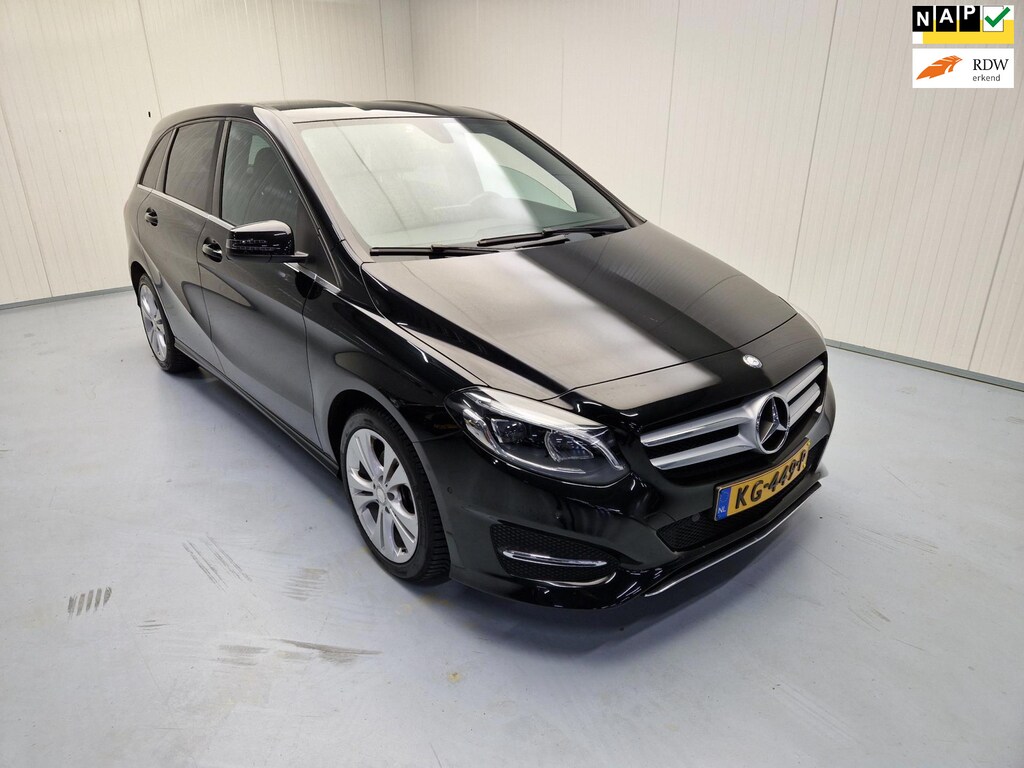 Mercedes-Benz B-klasse 180 Ambition Automaat Navi Ecc Cruise Control Alu Pdc Trekhaak