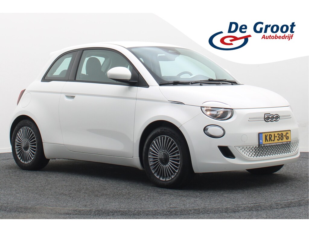 Fiat 500e Icon 42 kWh Virtual Cockpit, Cruise, Apple Carplay, Lane Assist, Climate, DAB, LED, 16''