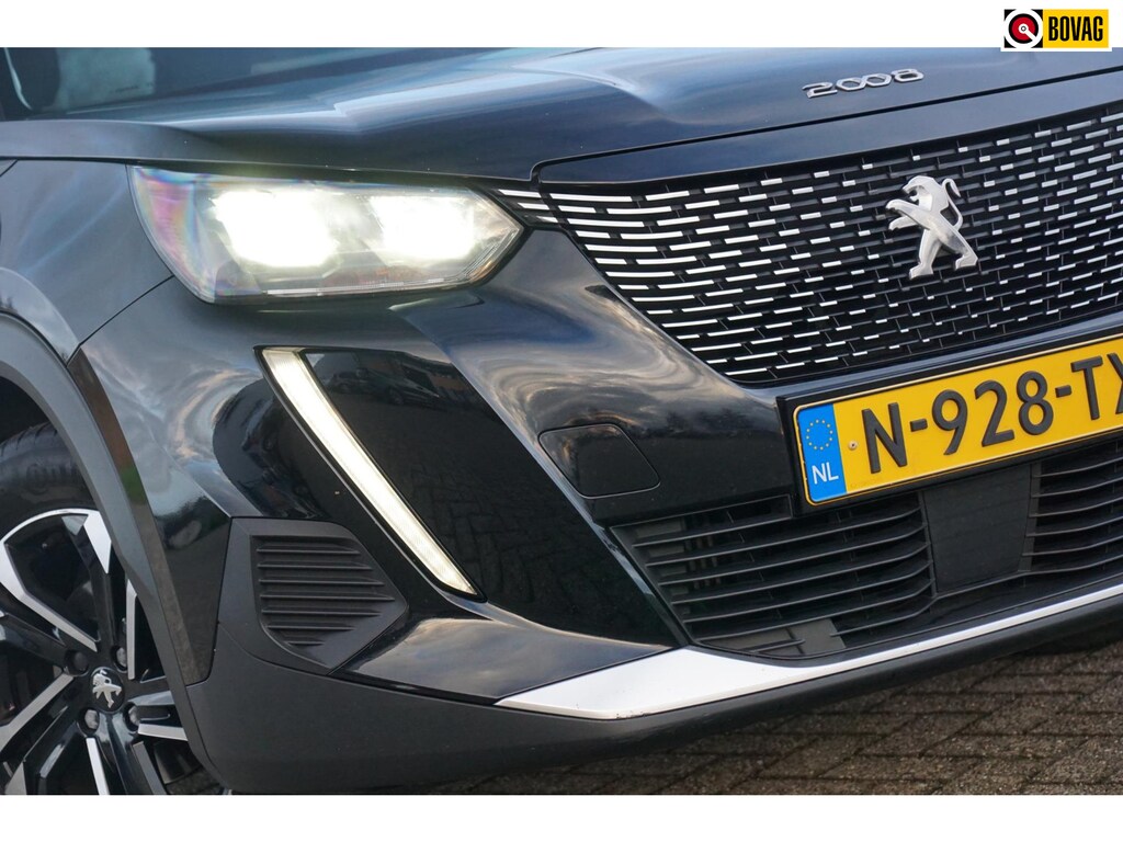 Peugeot 2008 1.2 PureTech Allure | Noir Perla Nera | AppleCarplay/Camera/LED/Navi/Half-leder - Chique!