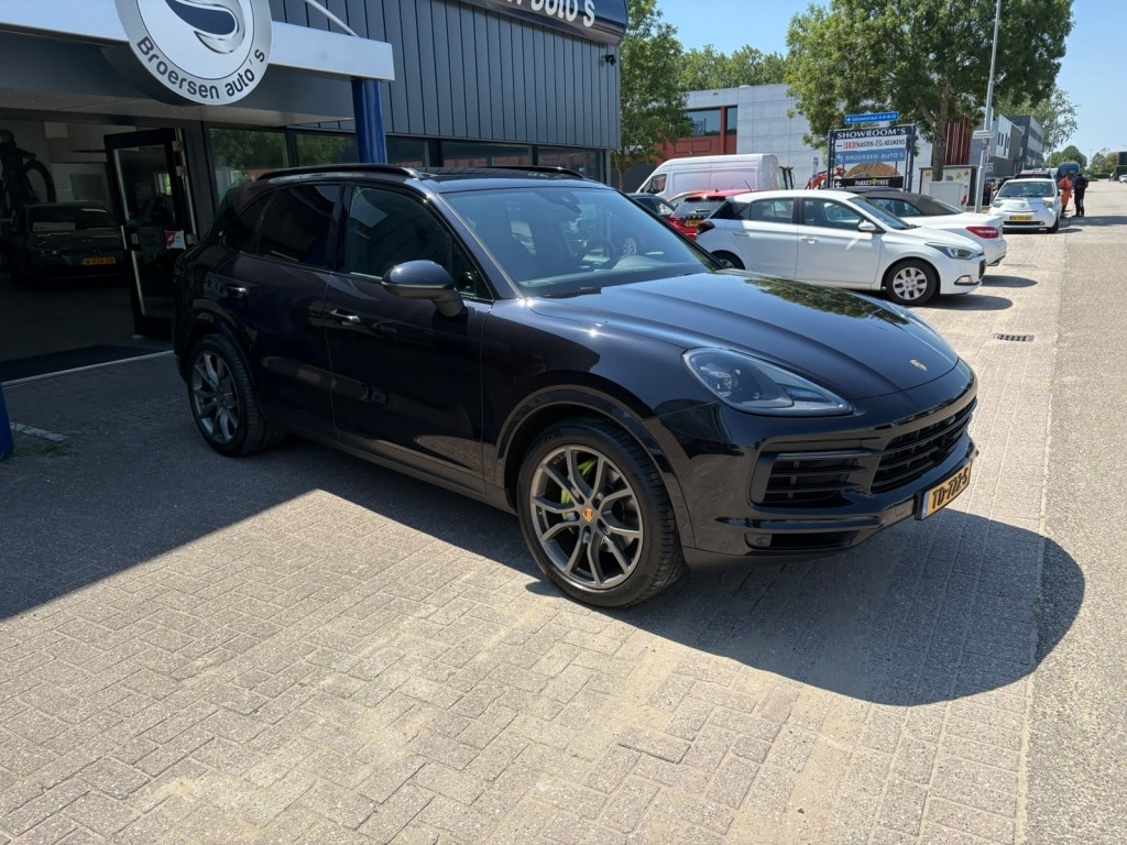 Porsche Cayenne 3.0 E-Hybrid | Trekhaak | Panoramadak | Luchtvering | 360° Camer