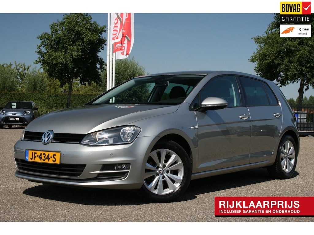 Volkswagen Golf 1.0 TSI Business Edition Connected / navi / camera / led
