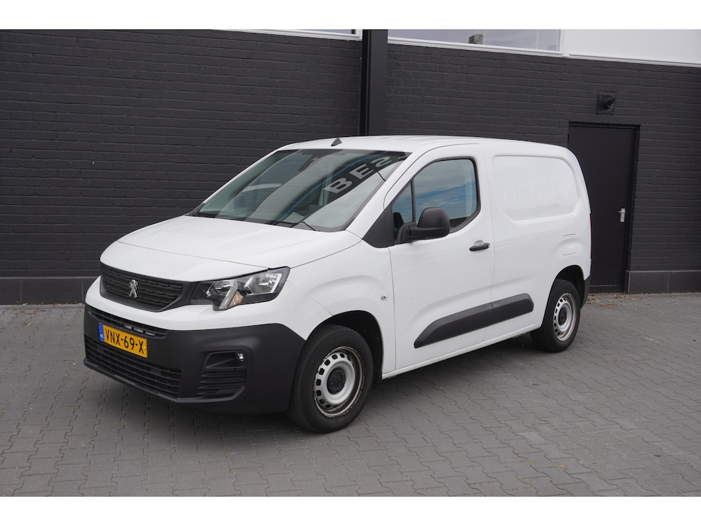 Peugeot Partner 1.2 PT Benzine! EURO 6 - Airco - Navi - Cruise - €12.900,- Excl.