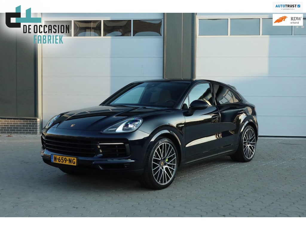 Porsche Cayenne Coupé 3.0 E-Hybrid Pano Carplay Softclose Sportpijpen 18weg PDLS