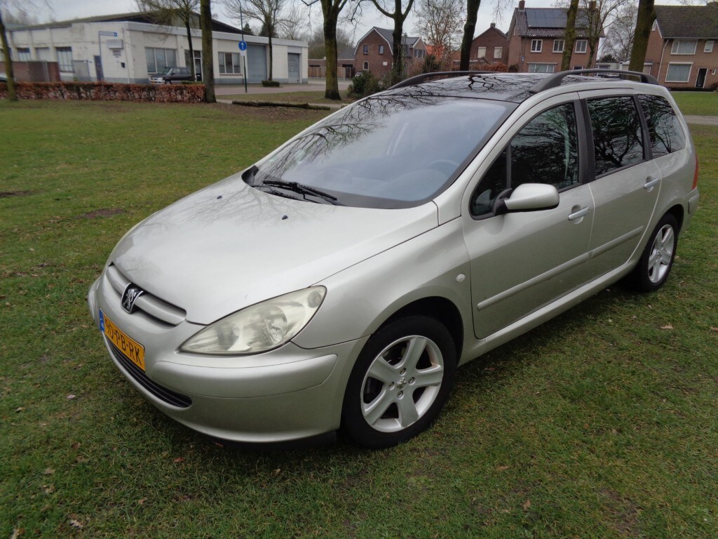 Peugeot 307 7 persoons automaat 29-7-2027 a p k