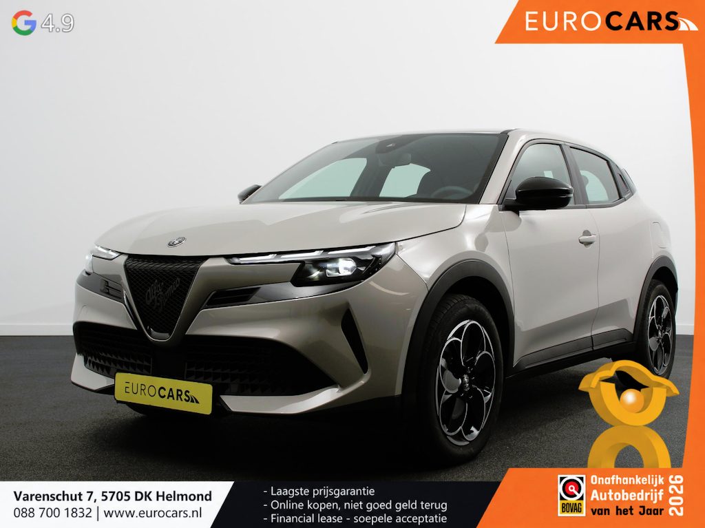 Alfa Romeo Junior Elettrica Automaat 156PK DEMO ! Adaptieve Cruise Control LMV 18 inch Full Led Matrix Parkeer sensoren Navigatie Apple Carplay / Android auto  Climate Control