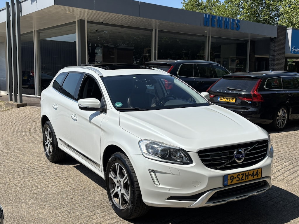 Volvo XC60 2.0 T5 245pk Au8 Summum Pano keyless ACC Standkachel