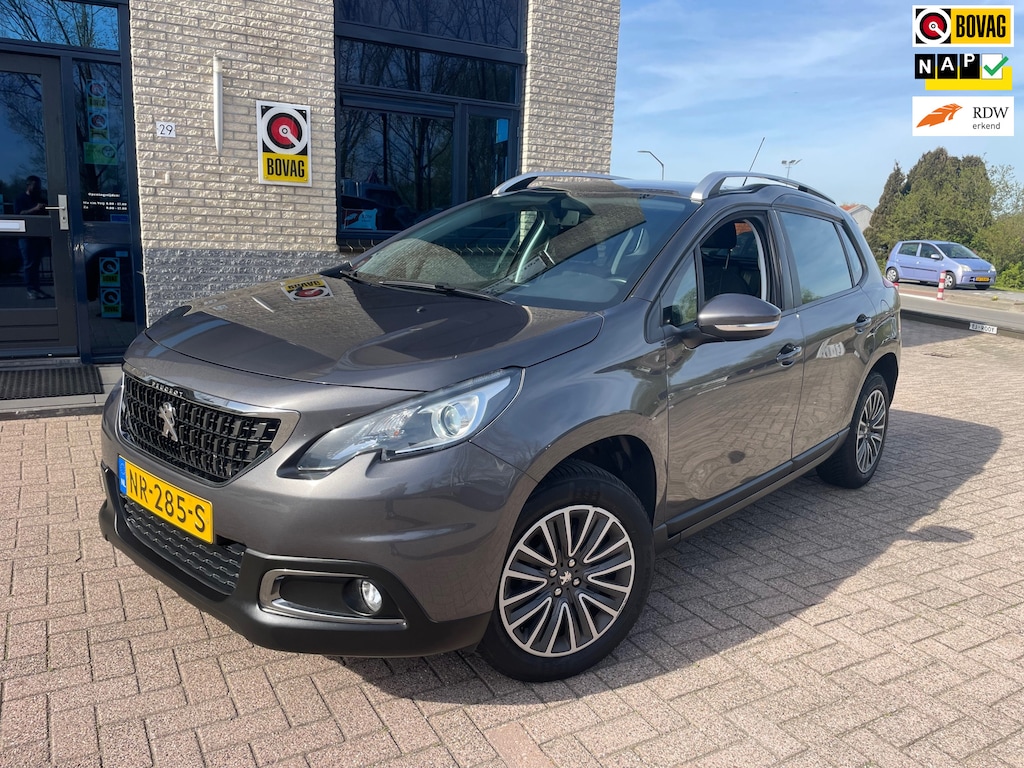 Peugeot 2008 1.2 PureTech-CARPLAY-PANODAK-Trekhaak