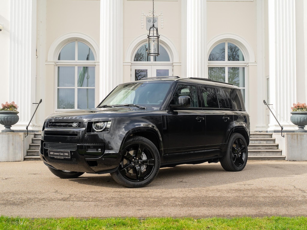 Land Rover Defender 110 2.0 P300e 110 X-Dynamic HSE MY2026 | Pano | 22inch | Blackpack | Luchtvering | Towing Pack