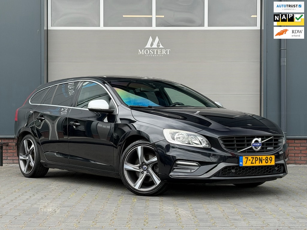 Volvo V60 1.6/150pk T3 R-Design|2015|NAP|Automaat|Trekhaak|Navi|Cruise|PDC|
