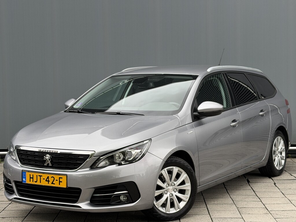 Peugeot 308 SW BWJ 2020 | 1.2T 111PK ACTIVE | CLIMA | NAVI | CARPLAY | CRUISE | LICHTMETAAL | PDC | PRIVACY GLASS |