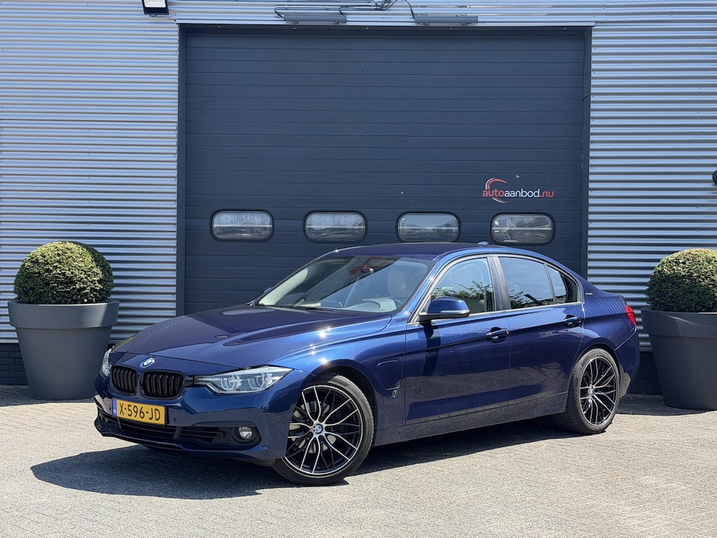 BMW 3-Serie 330e High Executive SOH 91,3% | Navigatie | Lederen Bekleding | 19 Inch Lichtmetalen Velgen | Cruise Control |