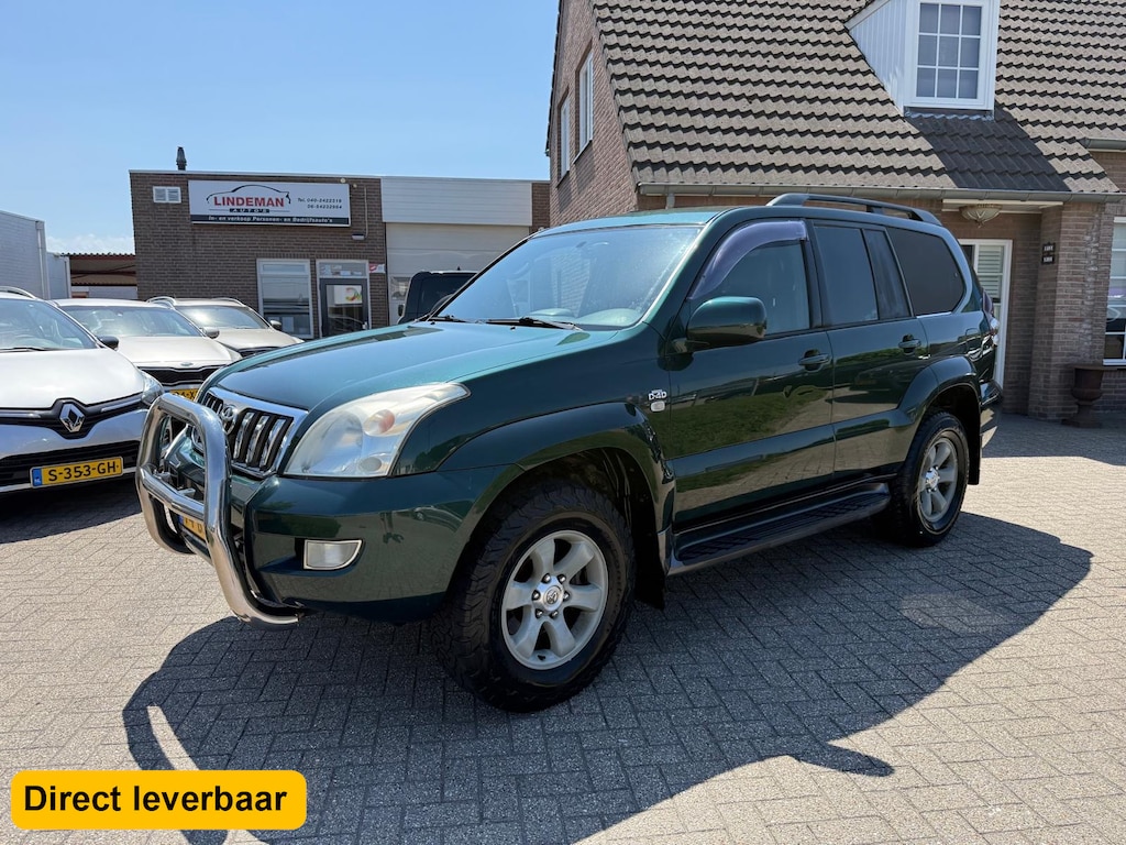 Toyota Land Cruiser 3.0 D-4D SX Window Van Aut. 4WD Clima