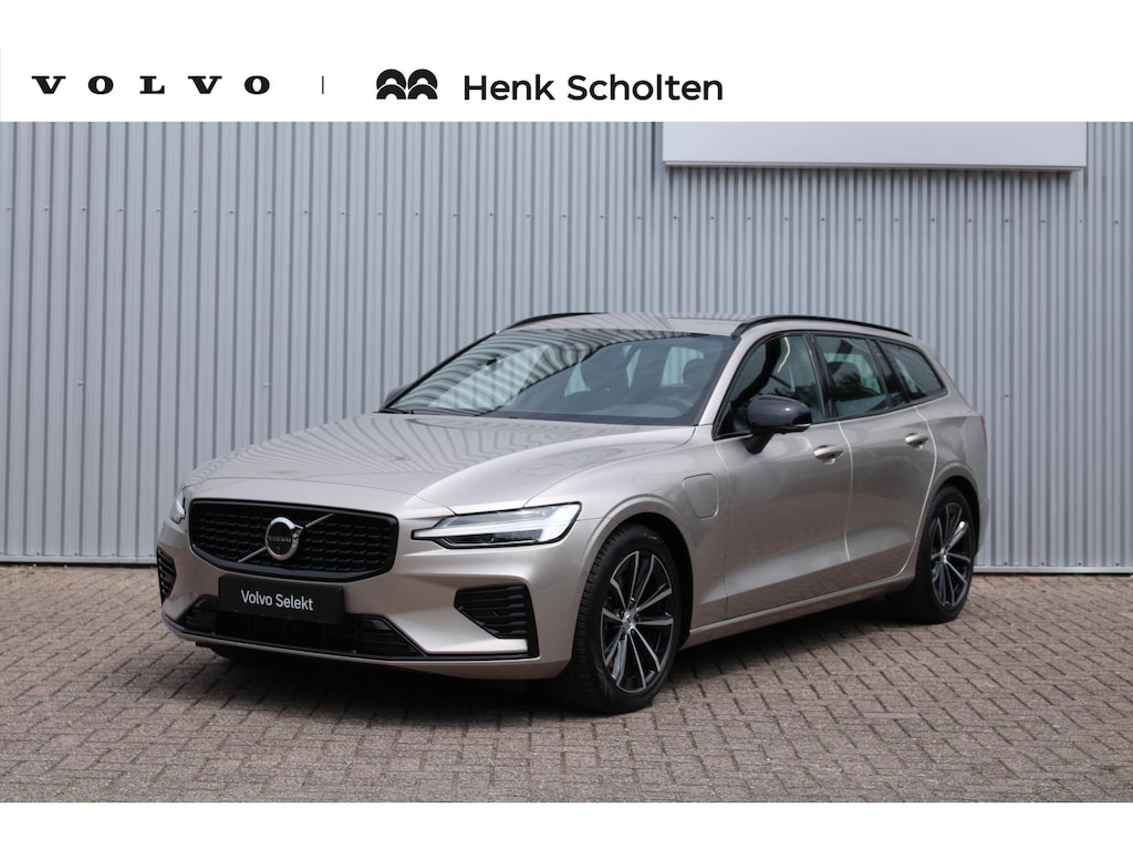 Volvo V60 2.0 T8 Plug-in hybrid AWD Plus Dark | 360" Camera | Stoel/stuurwiel verwarming | Achterbank verwarming | Google Services | DAB+ radio | Semi elektrische trekhaak | Elektrisch bedienbare achterklep