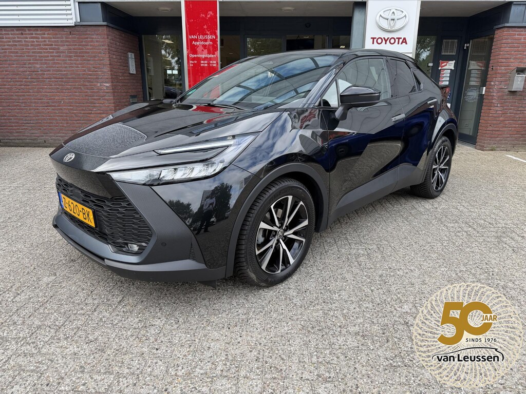 Toyota C-HR / C-HR+ 1.8 Hybrid 140 Dynamic APPLE/ANDROID BLIND-SPOT KEYLESS PARKSENSOREN PARKCAMERA AD-CRUISE NL-AUTO