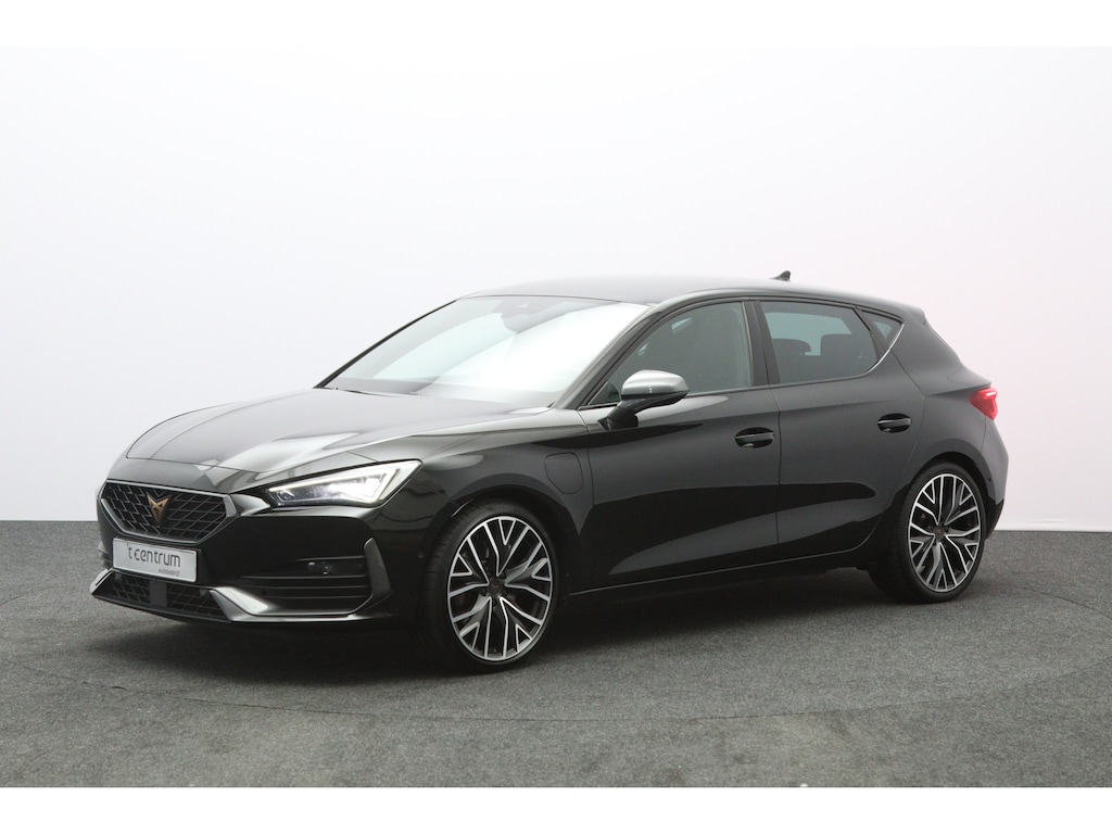 CUPRA Leon 1.4 e-Hybrid VZ 245 PK Performance PHEV, 19" LM Velgen, Winterpakket, Camera, Adap. Cruise Control, DCC