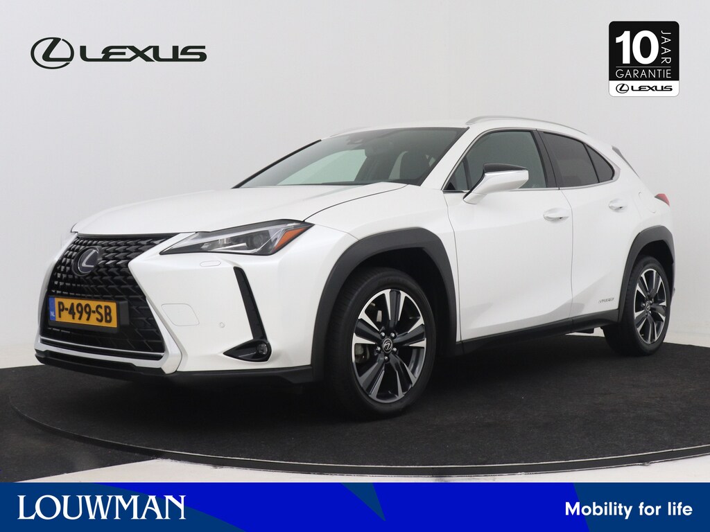 Lexus UX 250h Preference Line | Dealer Onderhouden | Blind Spot Monitor | Climate Control | Cruise Control Adaptive | Achteruitrijcamera | Parkeersensoren voor+achter |