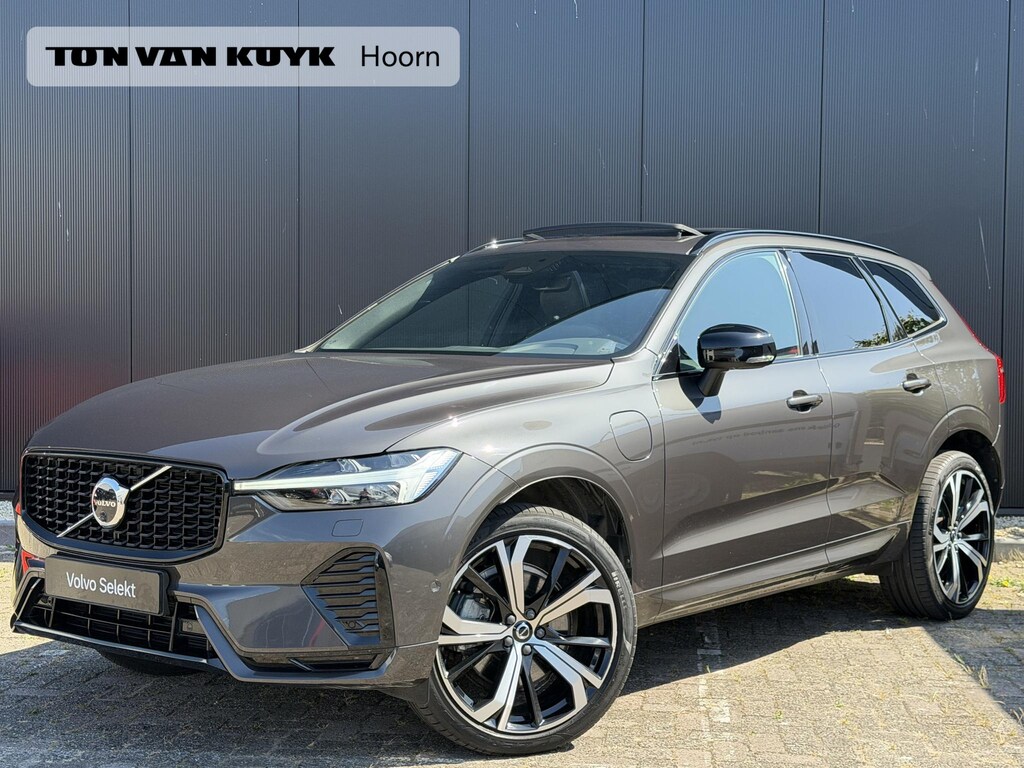 Volvo XC60 2.0 T8 Plug-in hybrid AWD R-Design dark/ long range/ intellisafe /360 camera/ schuifdak/ harman kardon/ sport leder/ trekhaak/ geen blis