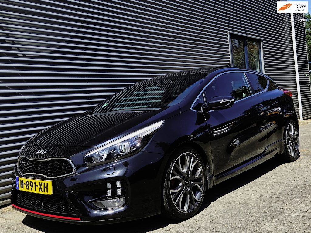 Kia ProCeed Pro_cee'd 1.6 GT 204Pk 05-2015 Black Pearl Metallic