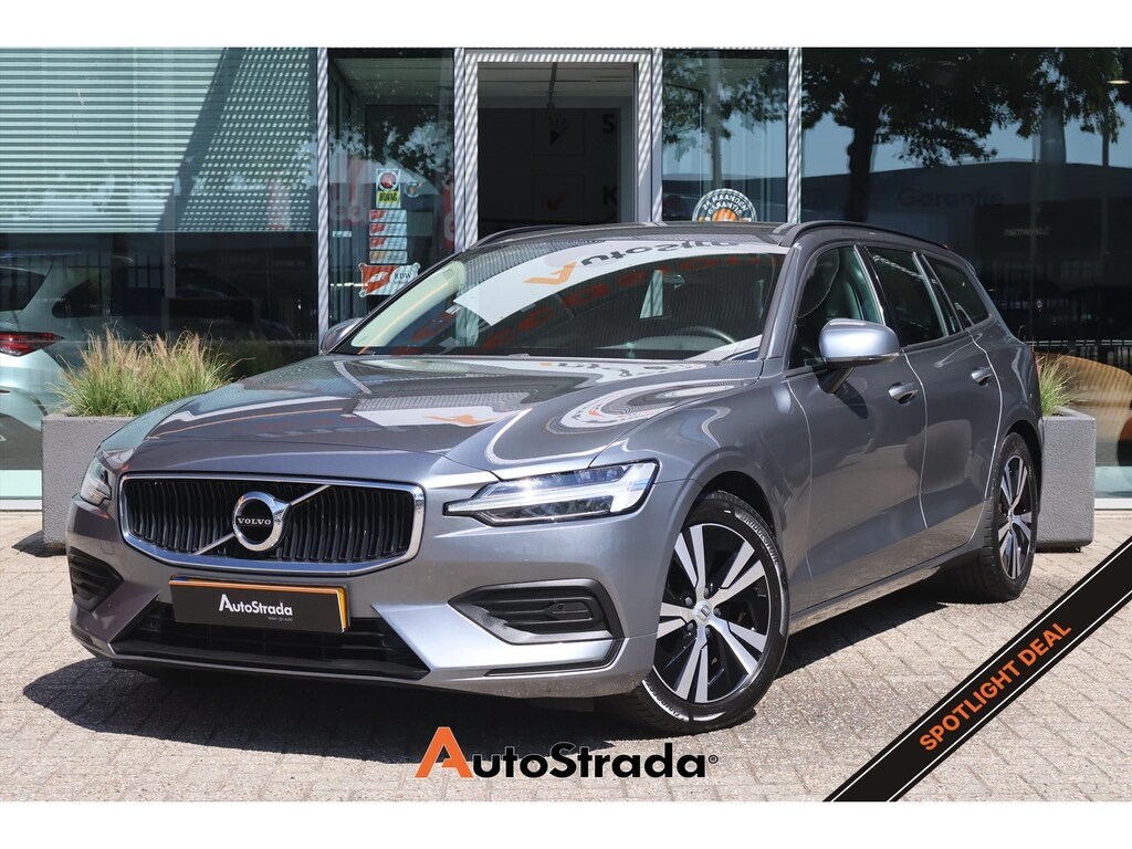 Volvo V60 B3 Momentum Advantage 163pk | Stoelverwarming | LED | Camera | ACC | Climate | Trekhaak | Virtual