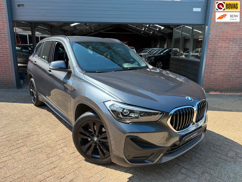 BMW X1 SDrive18i High Executive|FULL-LED/LEDER/H&KARDON|NAVI/CAMERA