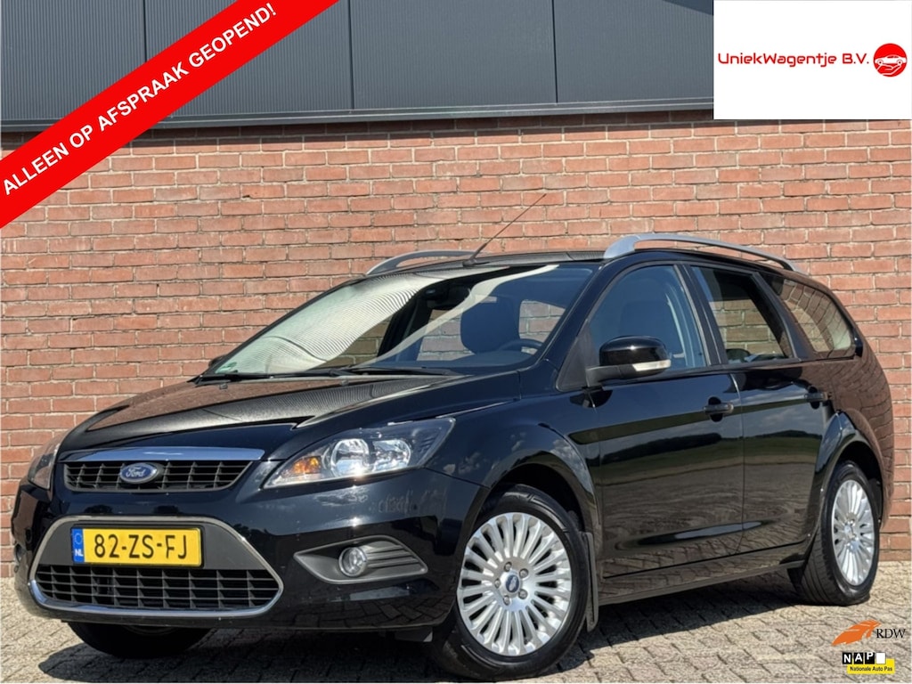 Ford Focus Wagon 1.6 TITANIUM | NL-AUTO! | NAVI! | TREKHAAK!
