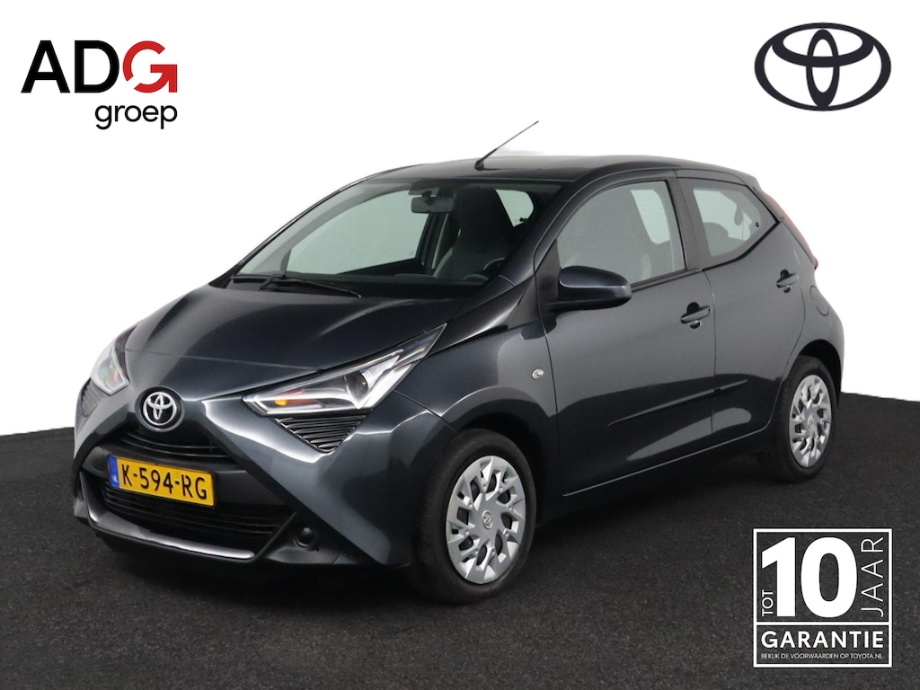 Toyota Aygo 1.0 VVT-i x-play | Apple Carplay/Android Auto | Parkeercamera | Airco |