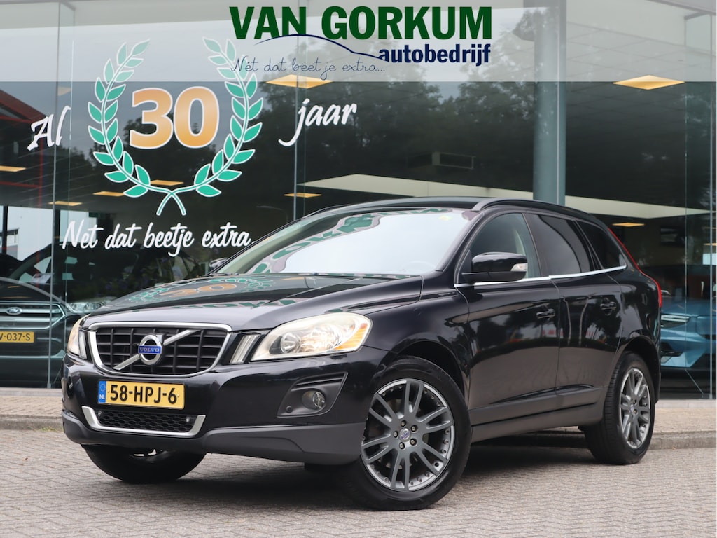 Volvo XC60 2.4D AWD Momentum Navi / Airco / Stoelverw / Leder / Cruise / Trekh / Pdc /  Netjes onderhouden / Export /