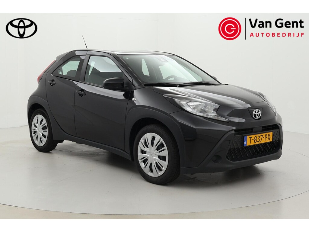 Toyota Aygo X 1.0 VVT-i MT Play | Apple Carplay / Android Auto | Adaptive Cruise | Airco | Camera | Rijstrooksensor