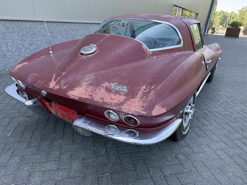 Chevrolet Corvette C2 Coupe